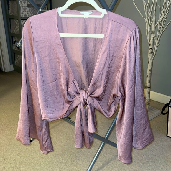 American Eagle Outfitters Tops - American Eagle Bell Sleeve Crop Top